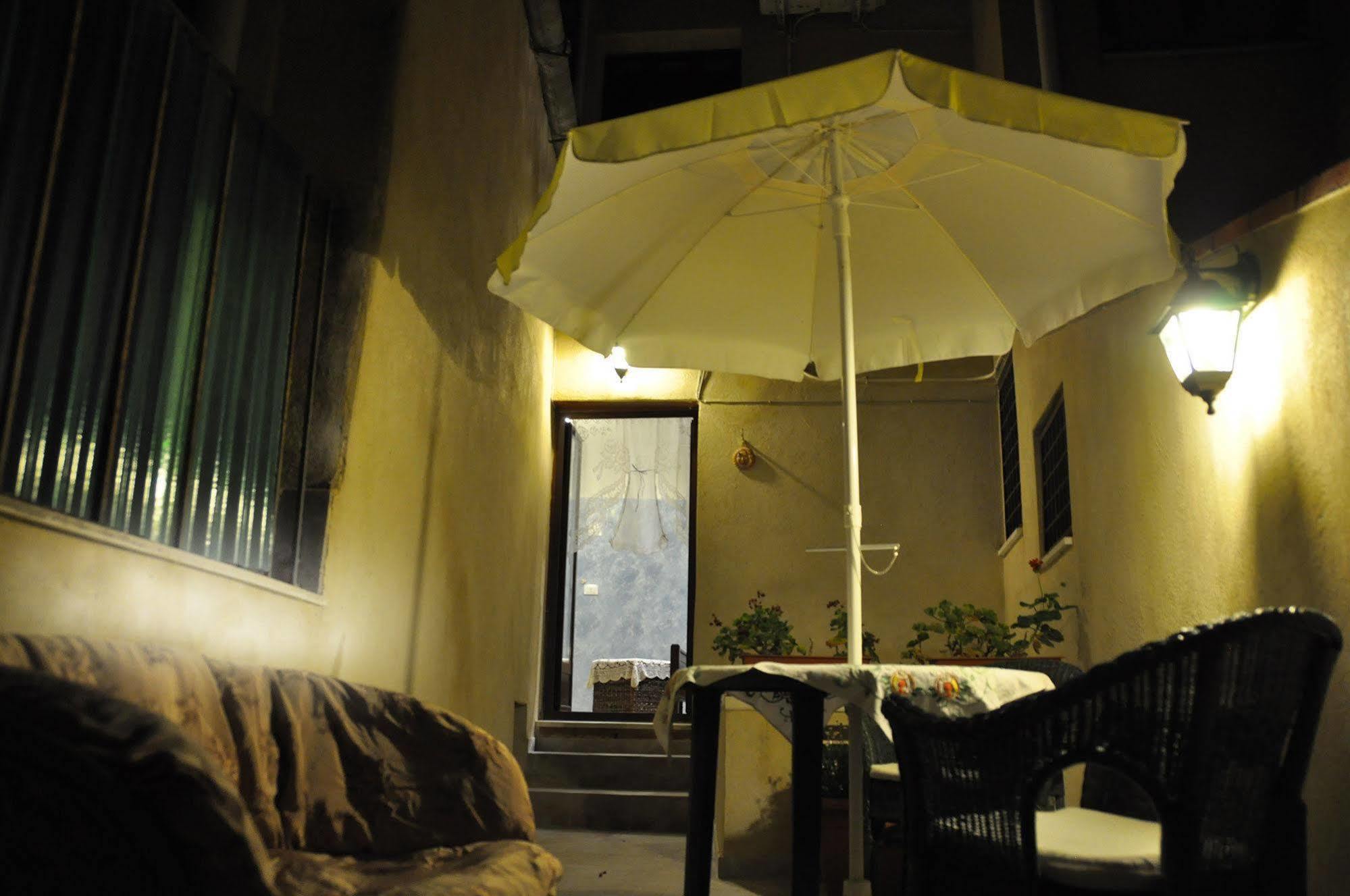 Del Centro Bed and Breakfast Enna Exteriör bild